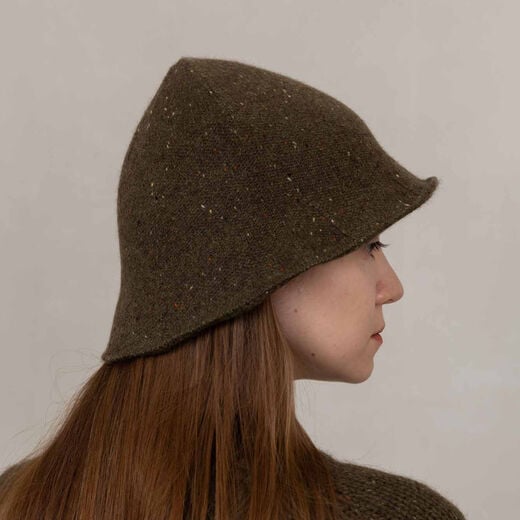 Green organic cashmere cloche hat