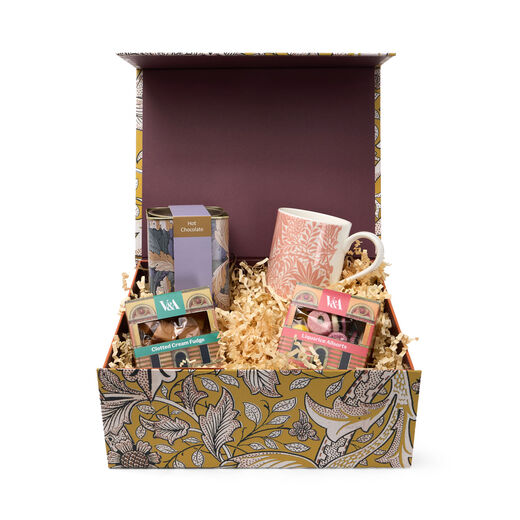 V&A Hot Chocolate & Treats gift box