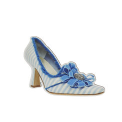 Mercy Artois shoe by Manolo Blahnik wood magnet