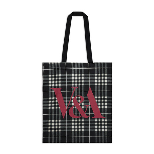 This stylish White Plaid Tote Bag is perfect for everyday use