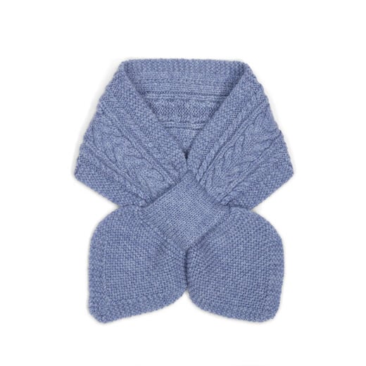 Blue short pull-through wool scarf