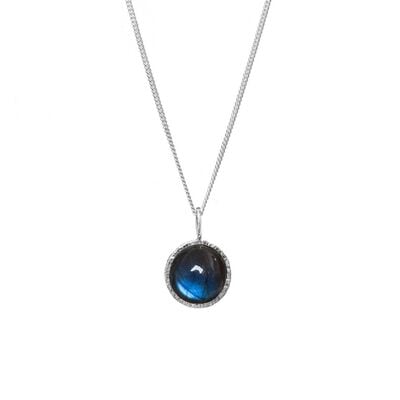 Labradorite pendant necklace by Mirabelle