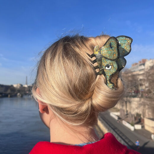 Luna moth hair claw
