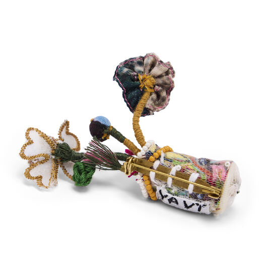 Flower vase brooch