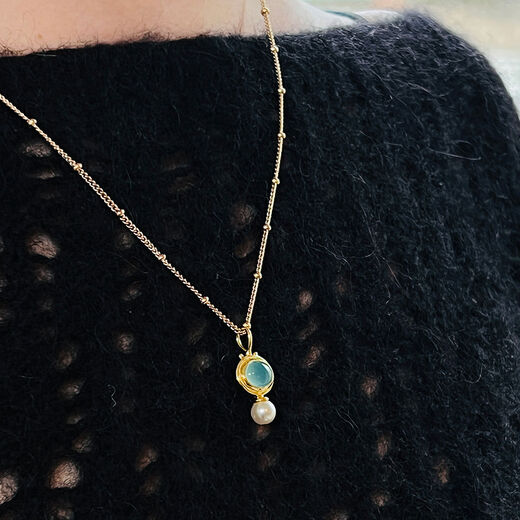Pearl and chalcedony necklace by Mirabelle
