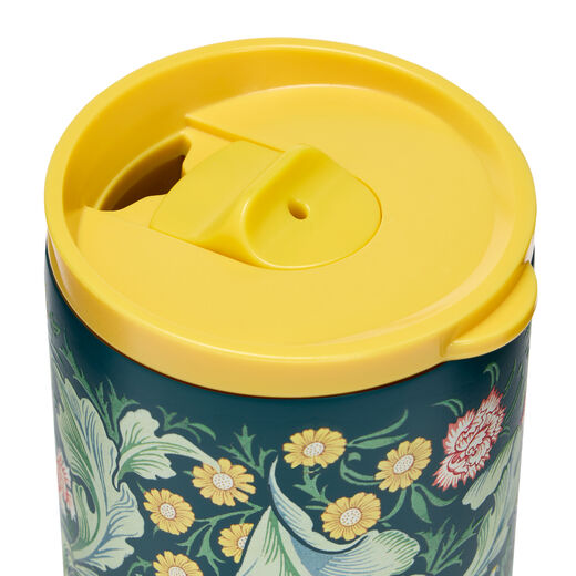 With a bright yellow silicon slide aperture, it's perfect for easy sipping on the go.