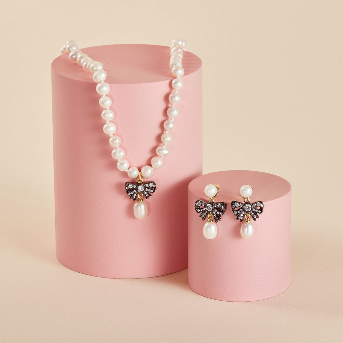 Marie Antoinette Style pearl and bow necklace by Margaux Studios