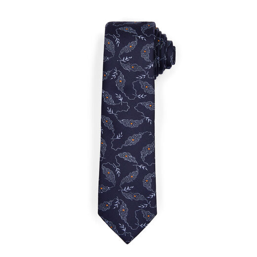 A luxury silk necktie featuring a V&A Archive pattern in navy with leafy flourishes
