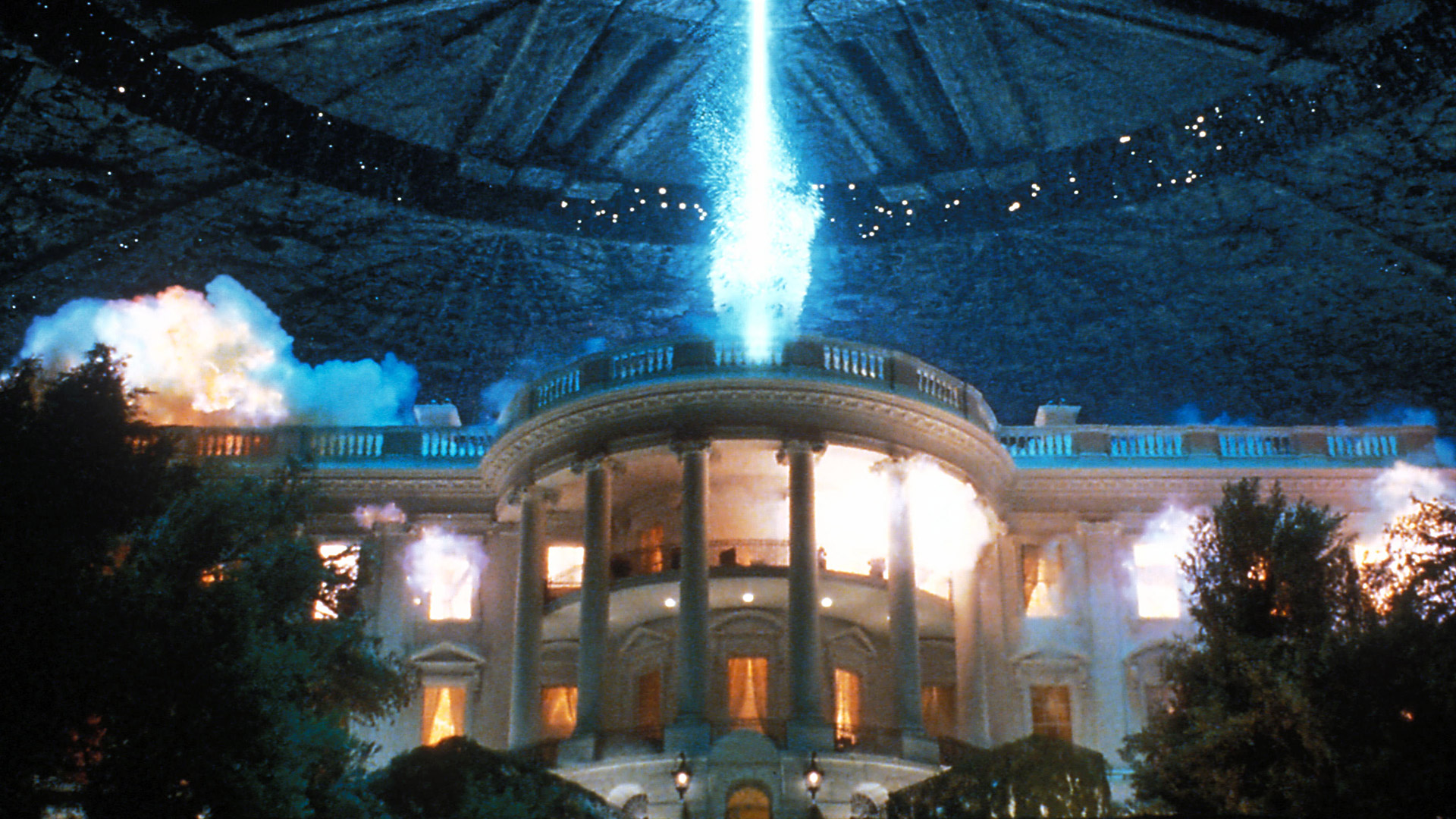 Whitehouse being attacked in Independence Day