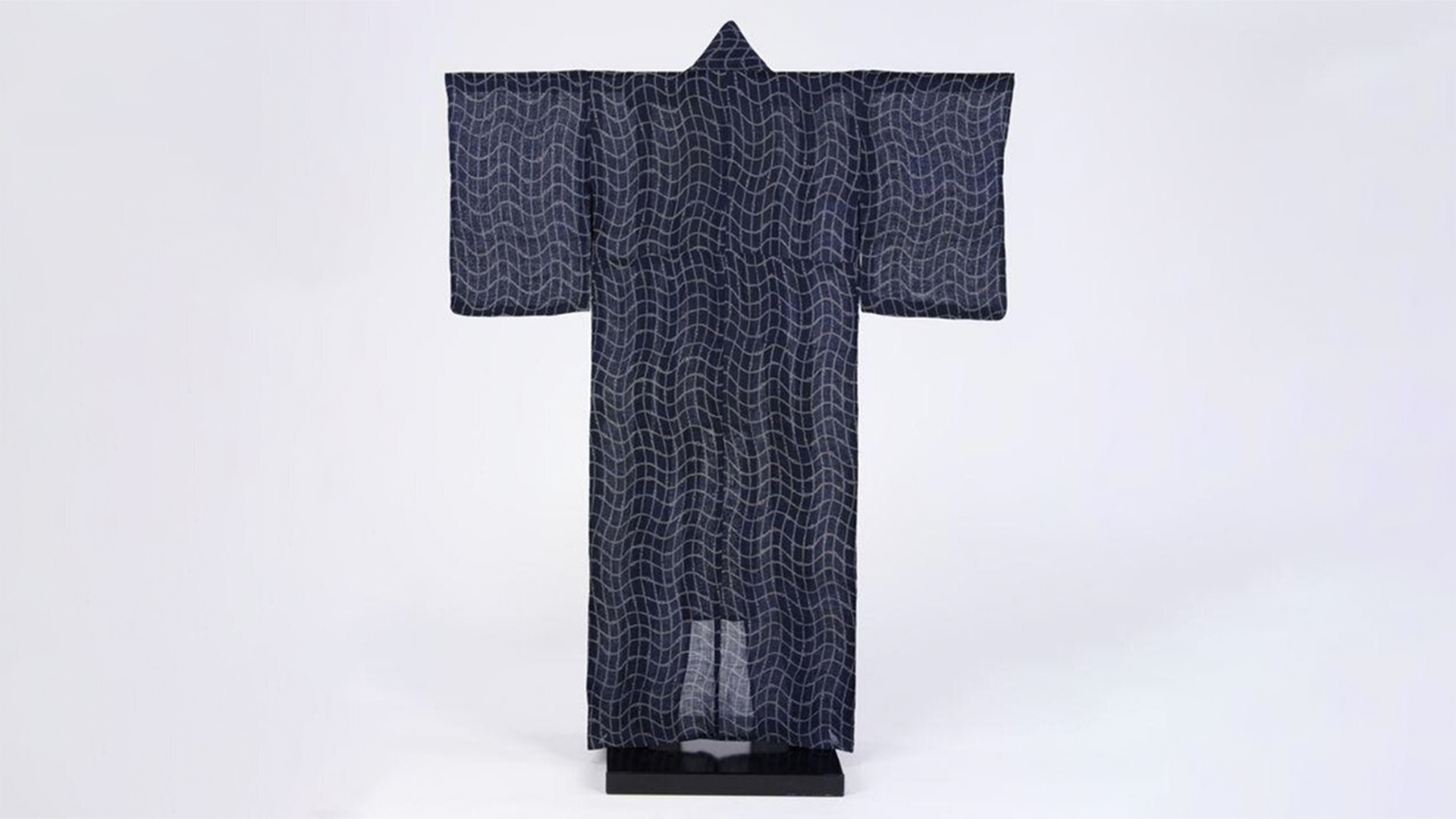 Blue patterned kimono