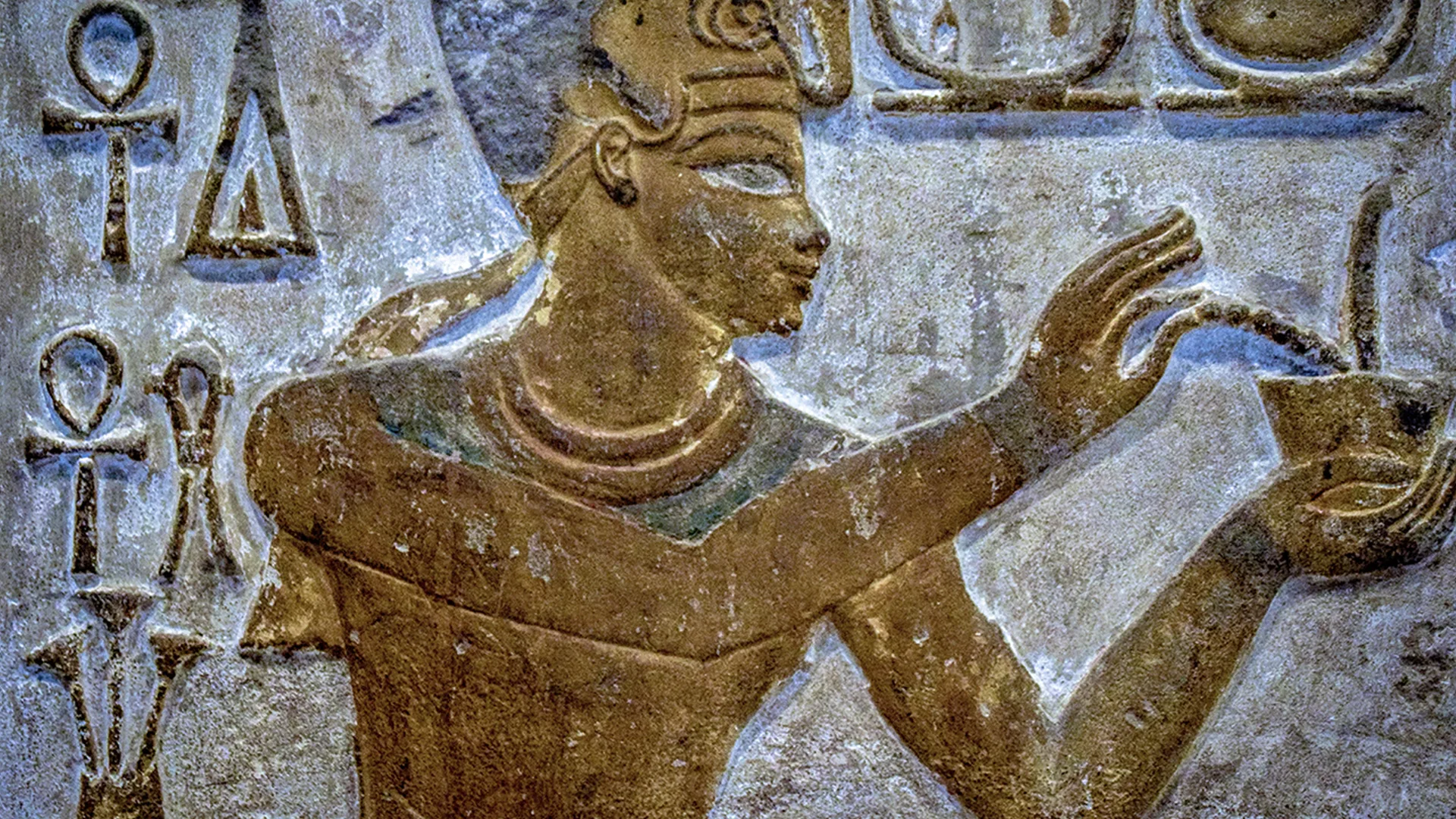 Depiction of a pharaoh in hieroglyphics