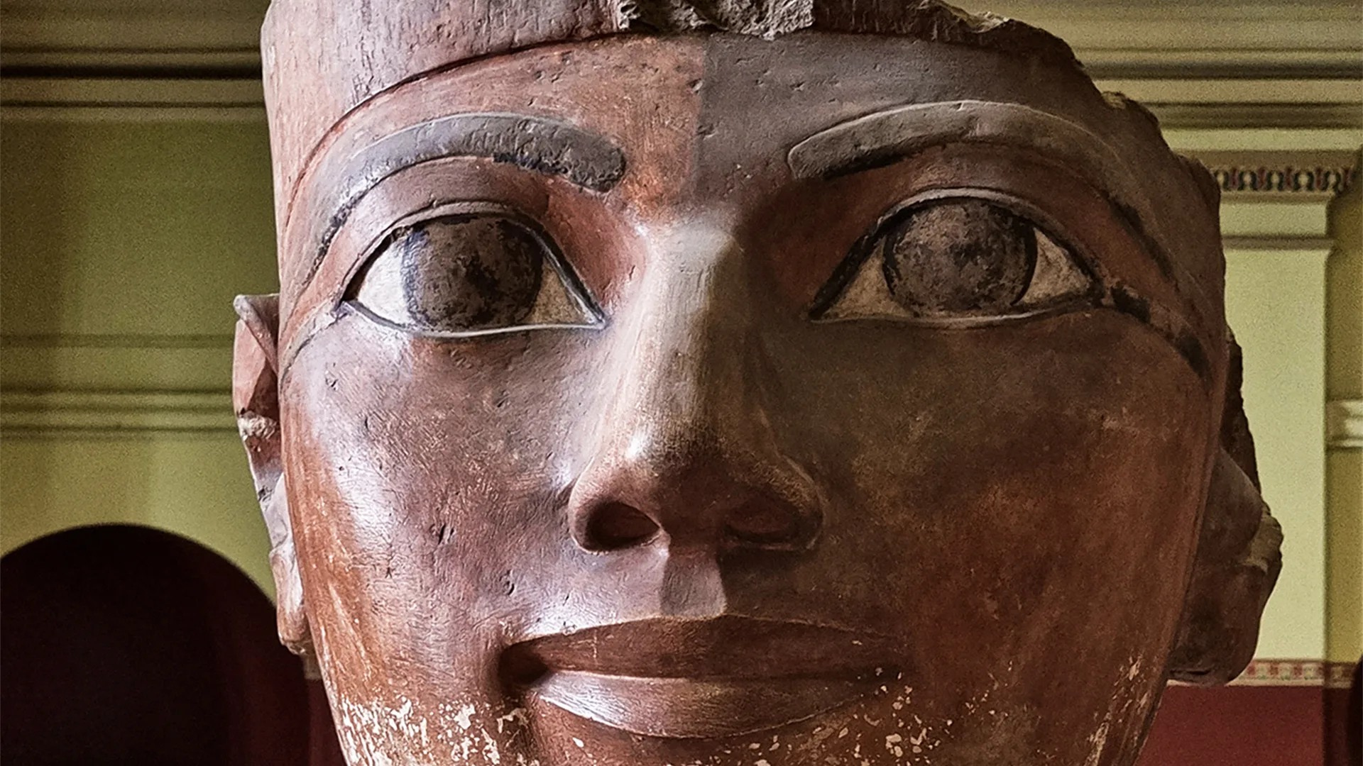 Head of a statue of Egyptian queen