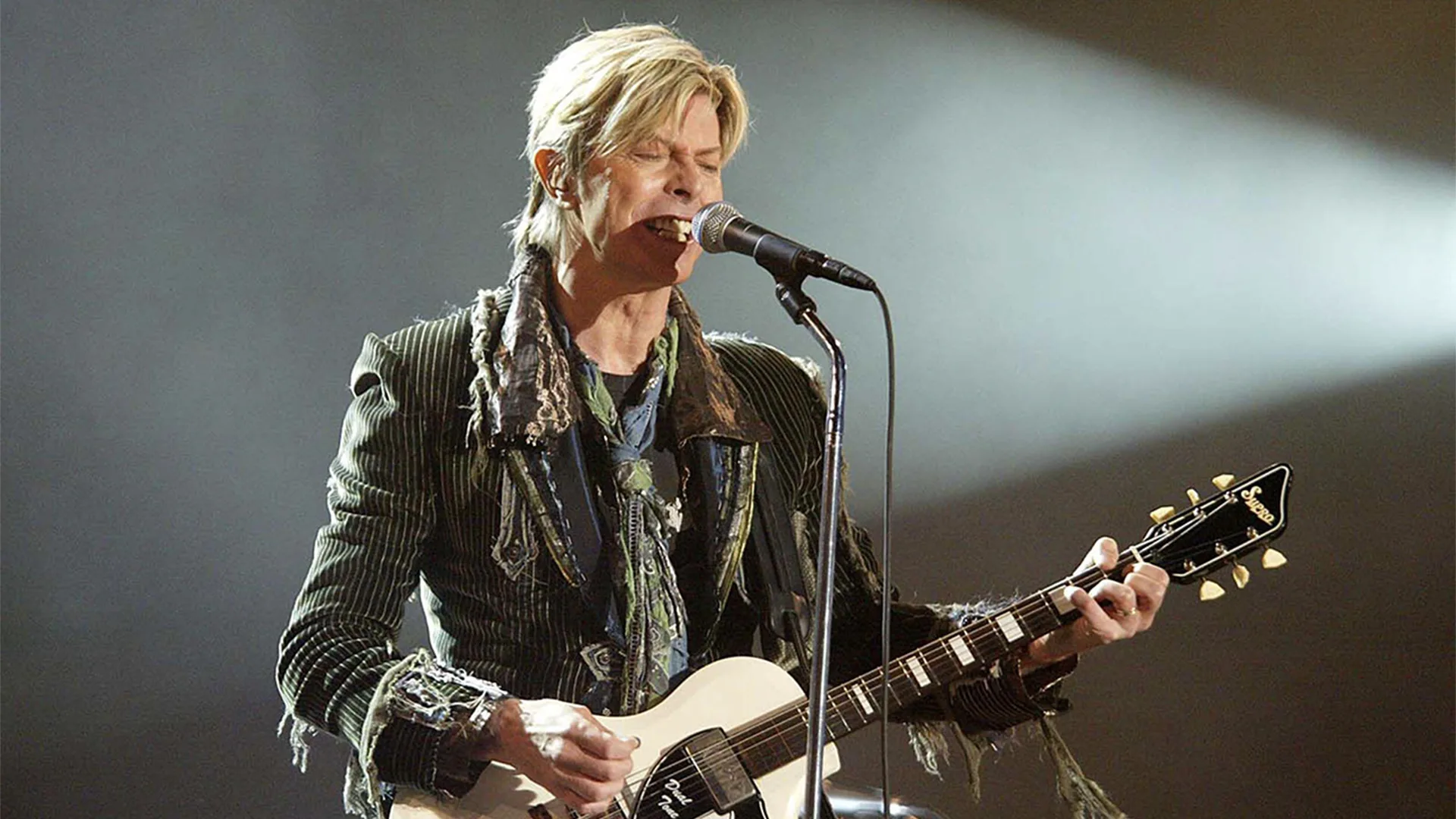 David Bowie performing