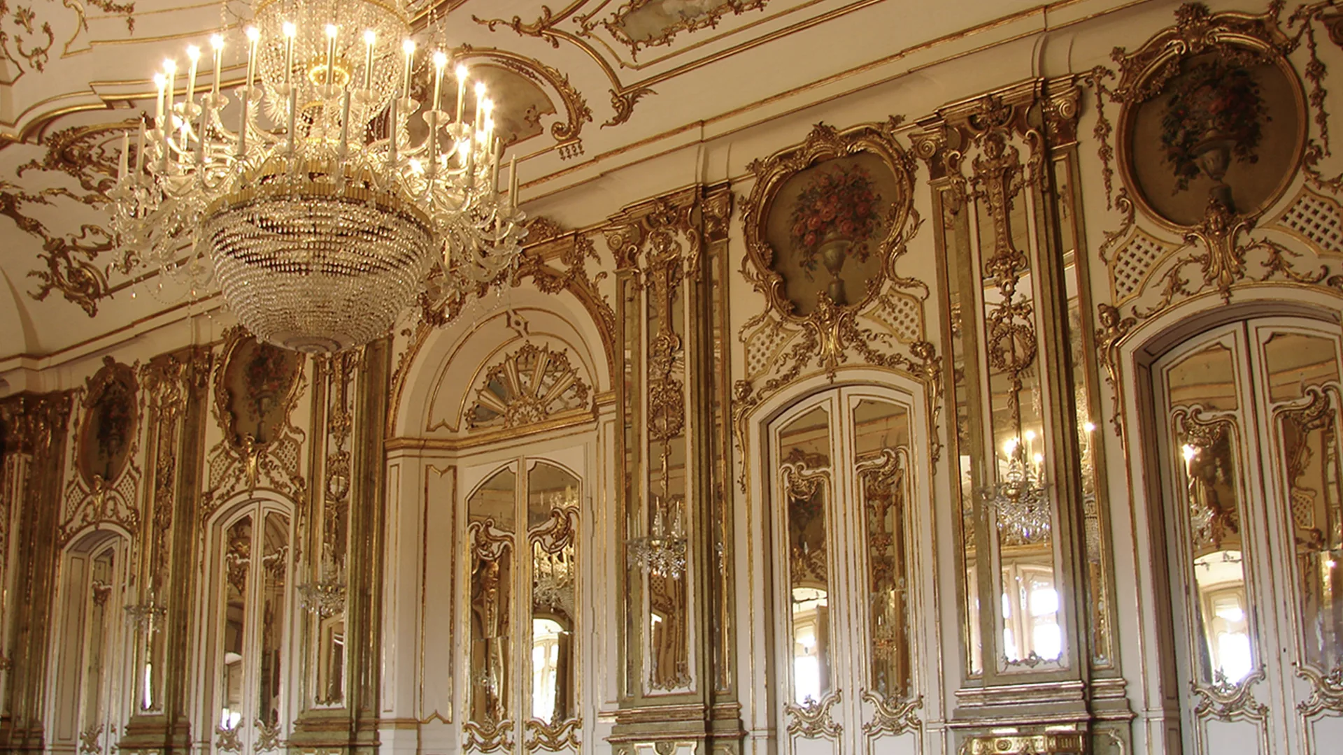 The inside a palace