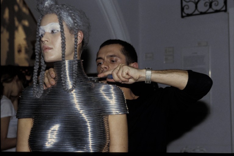 Image of Fashion in Motion: Shaun Leane and Alexander McQueen, October 2001